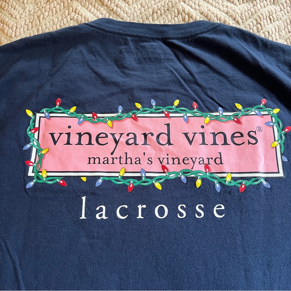 LS Vineyard Vines Lacrosse Martha’s Vineyard Holiday Christmas Light Navy Shirt